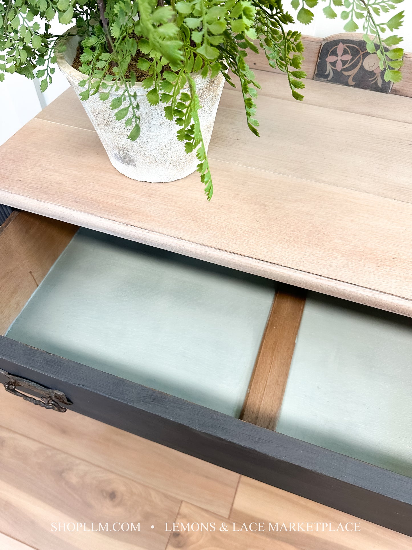 Graphite/Paris Grey Chest of Drawers