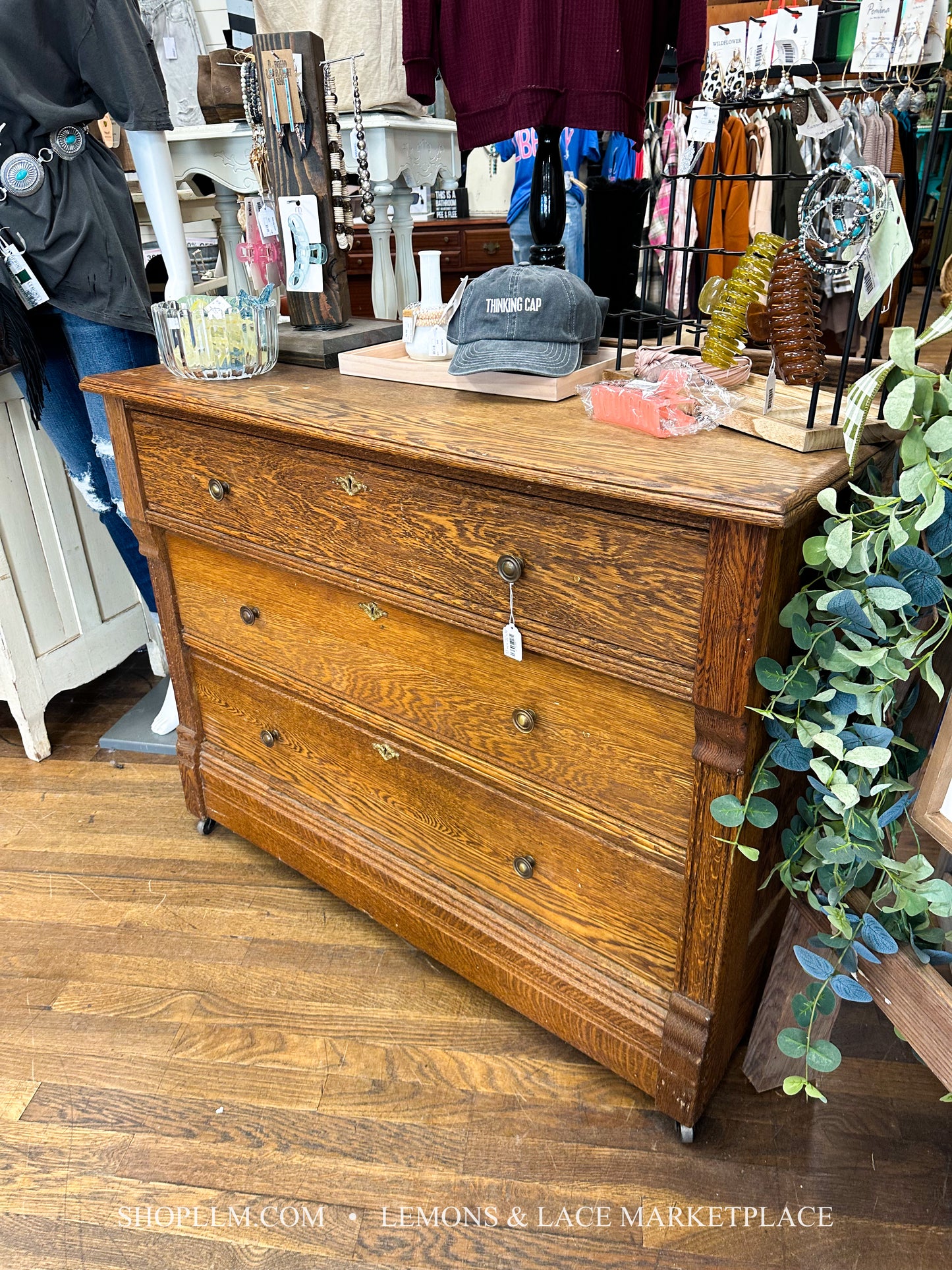 Oak Chest of Drawers