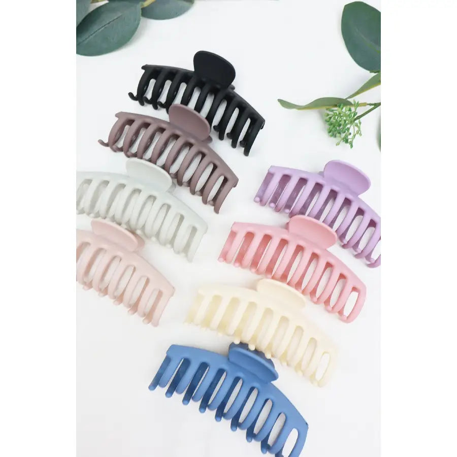 Large Matte Round Hair Claw