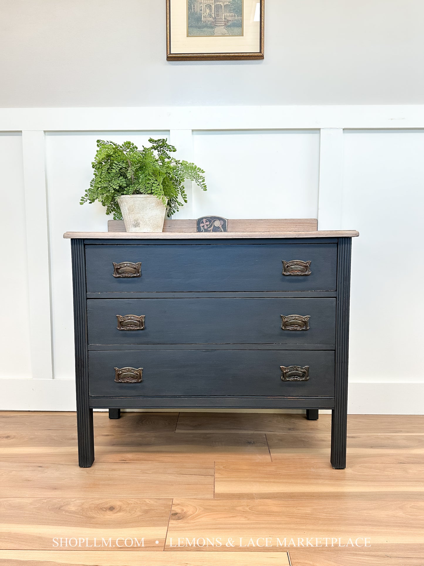 Graphite/Paris Grey Chest of Drawers