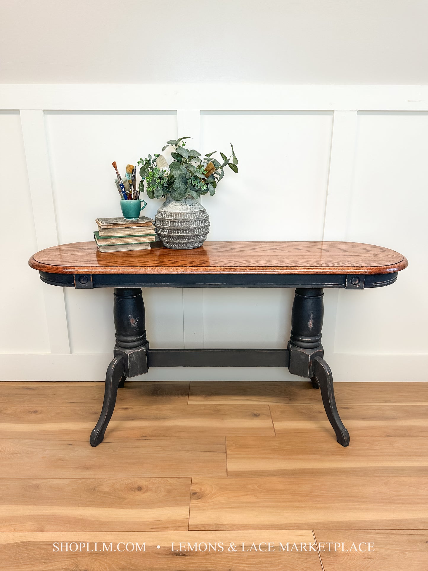 Sofa/Entry Table in Graphite/Chicago Grey