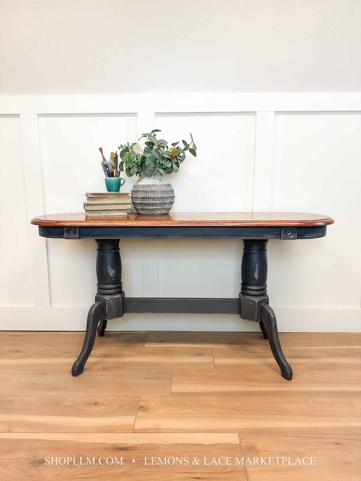 Sofa/Entry Table in Graphite/Chicago Grey