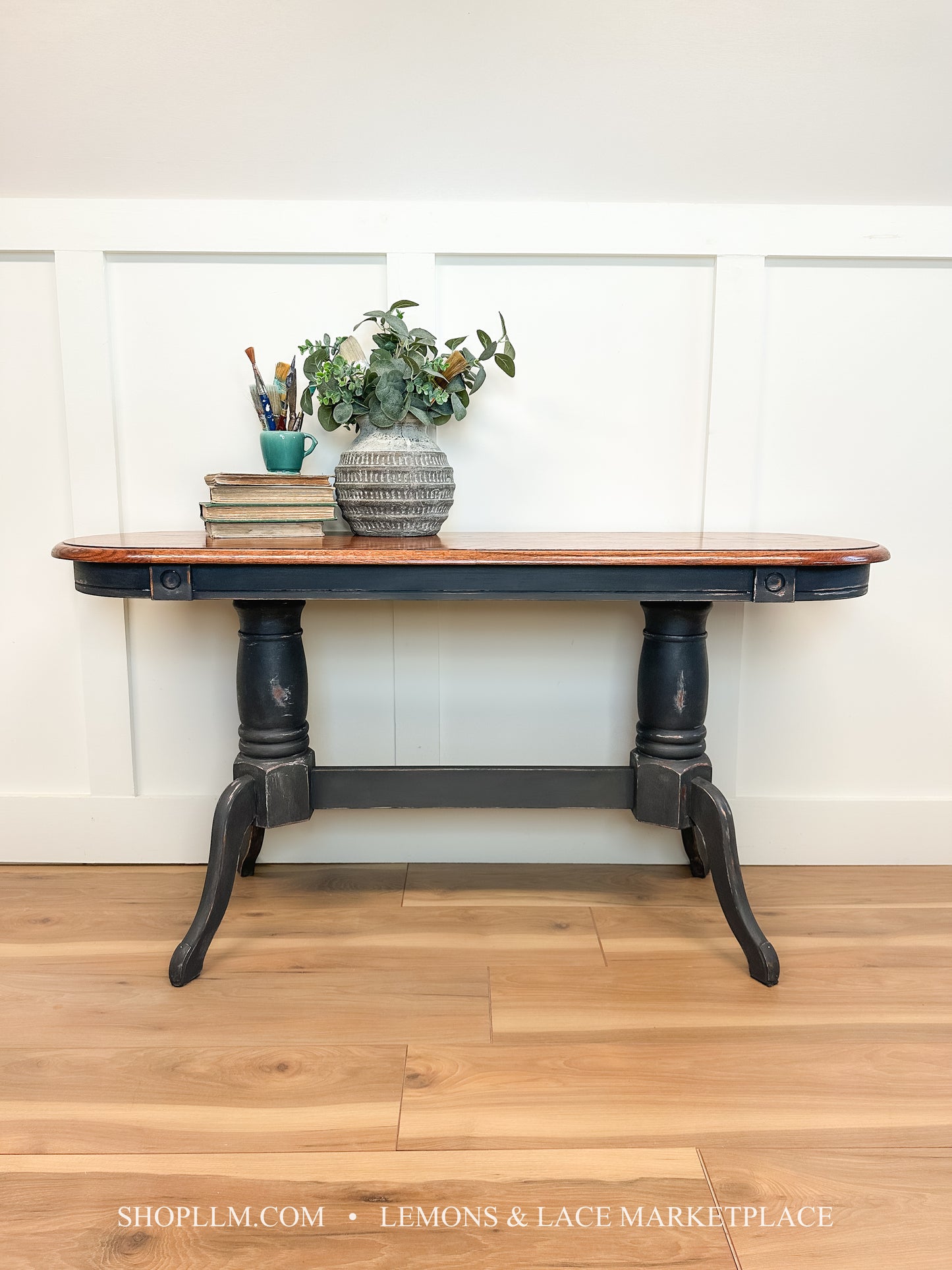 Sofa/Entry Table in Graphite/Chicago Grey