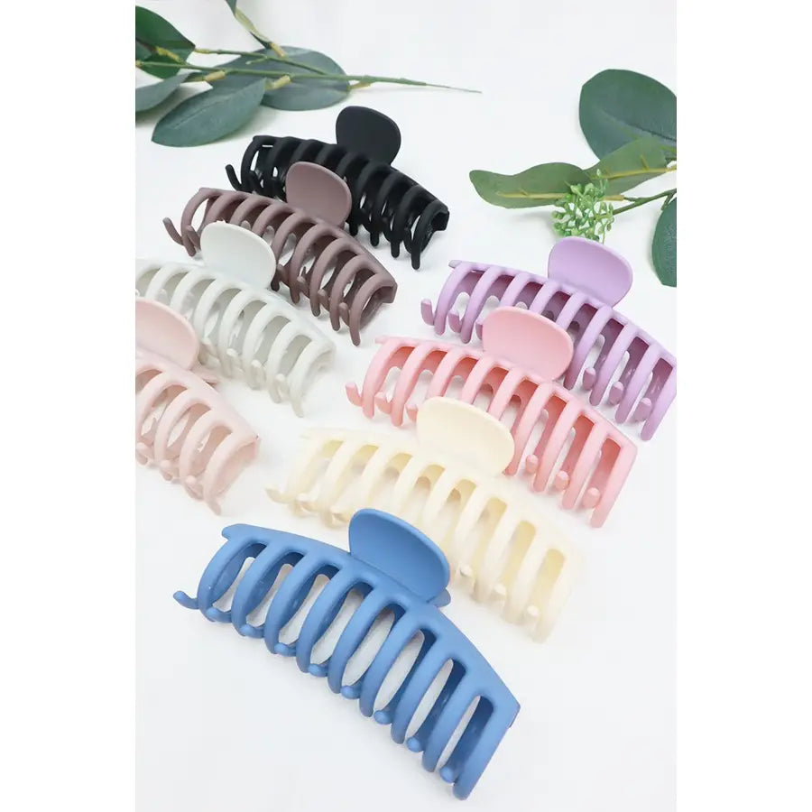 Large Matte Round Hair Claw