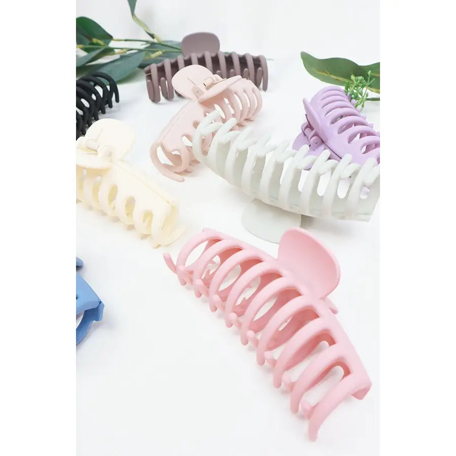 Large Matte Round Hair Claw