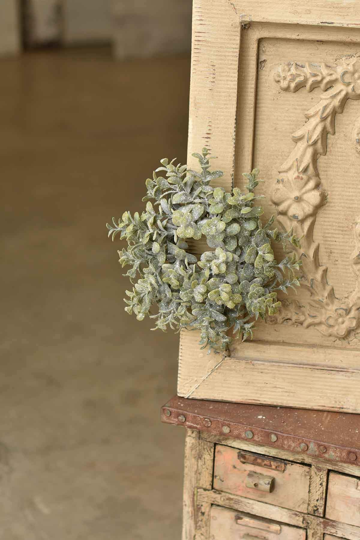 Icy Pebble Eucalyptus Candle Ring