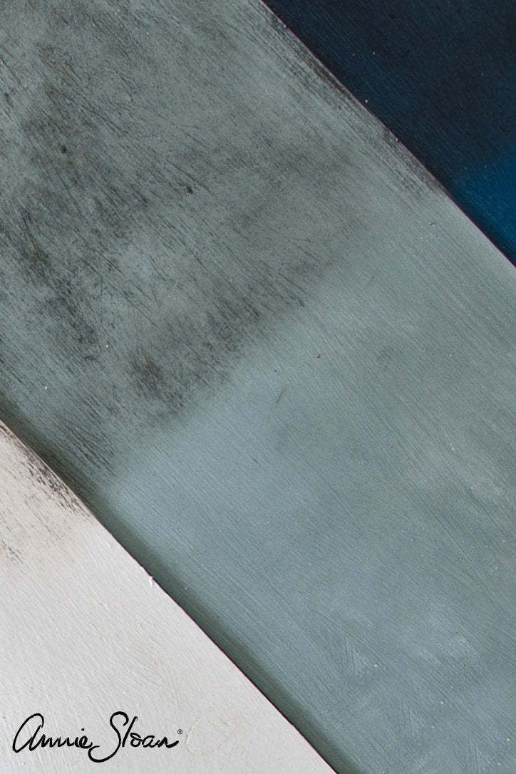 Black Chalk Paint® Wax